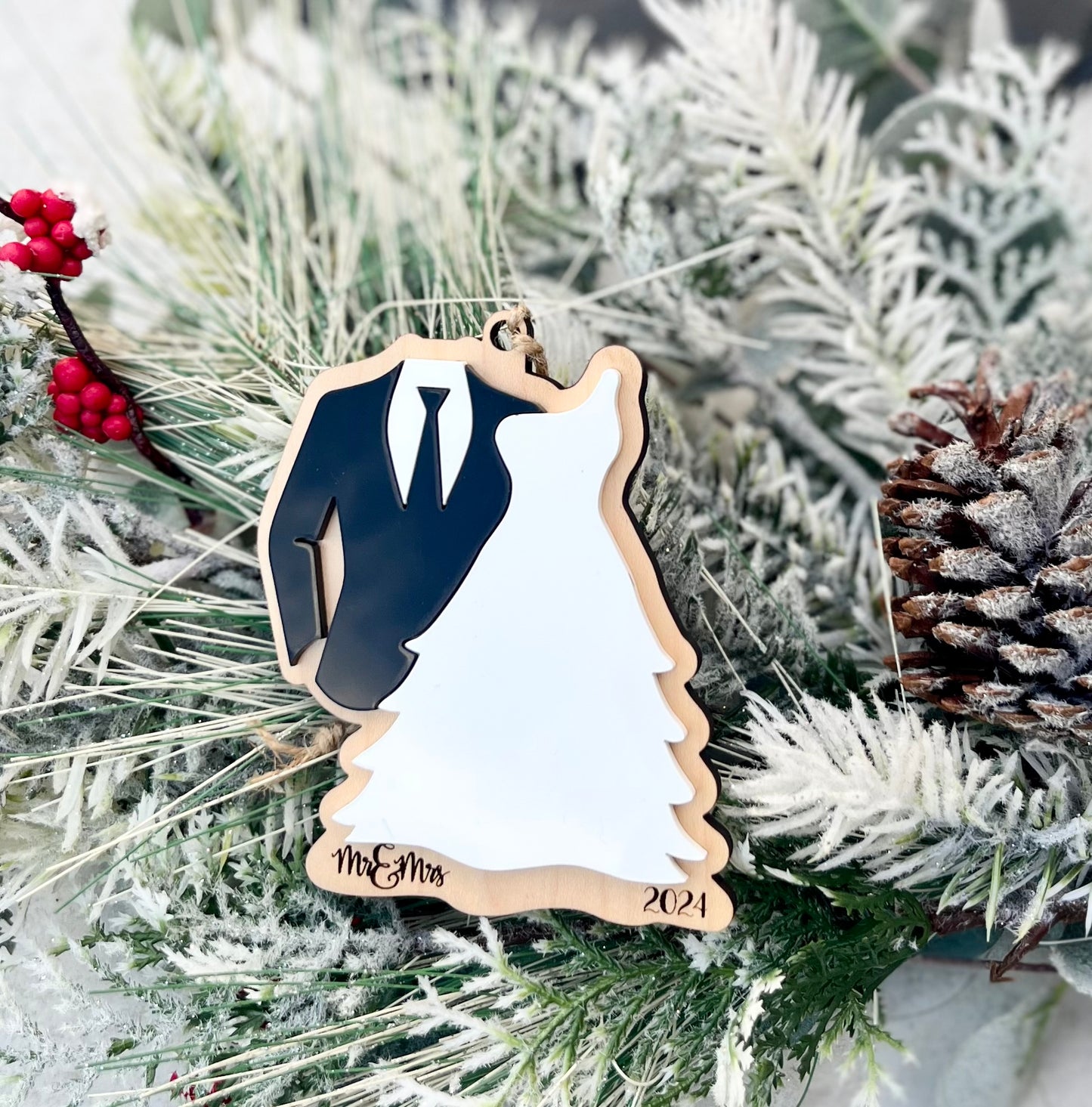 BRIDE & GROOM MR & MRS ORNAMENT