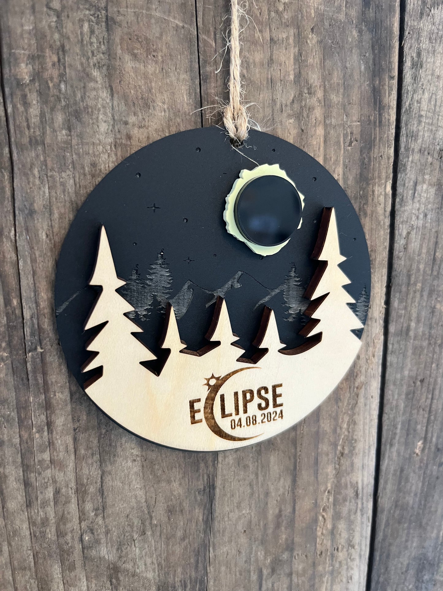 ECLIPSE ORNAMENT