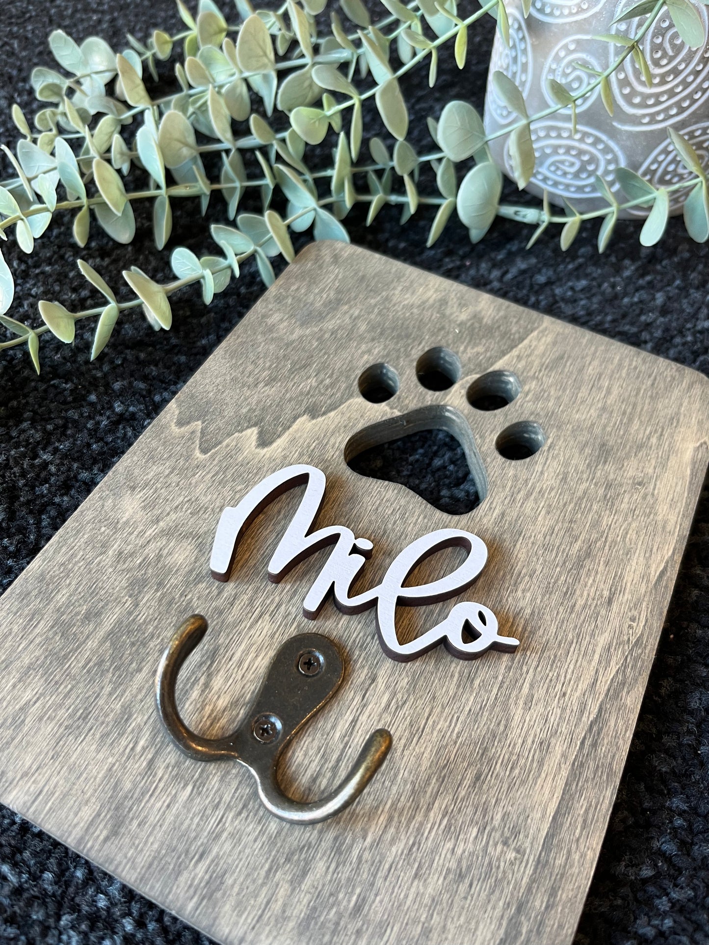 PAW CUTOUT LEASH HOLDERS