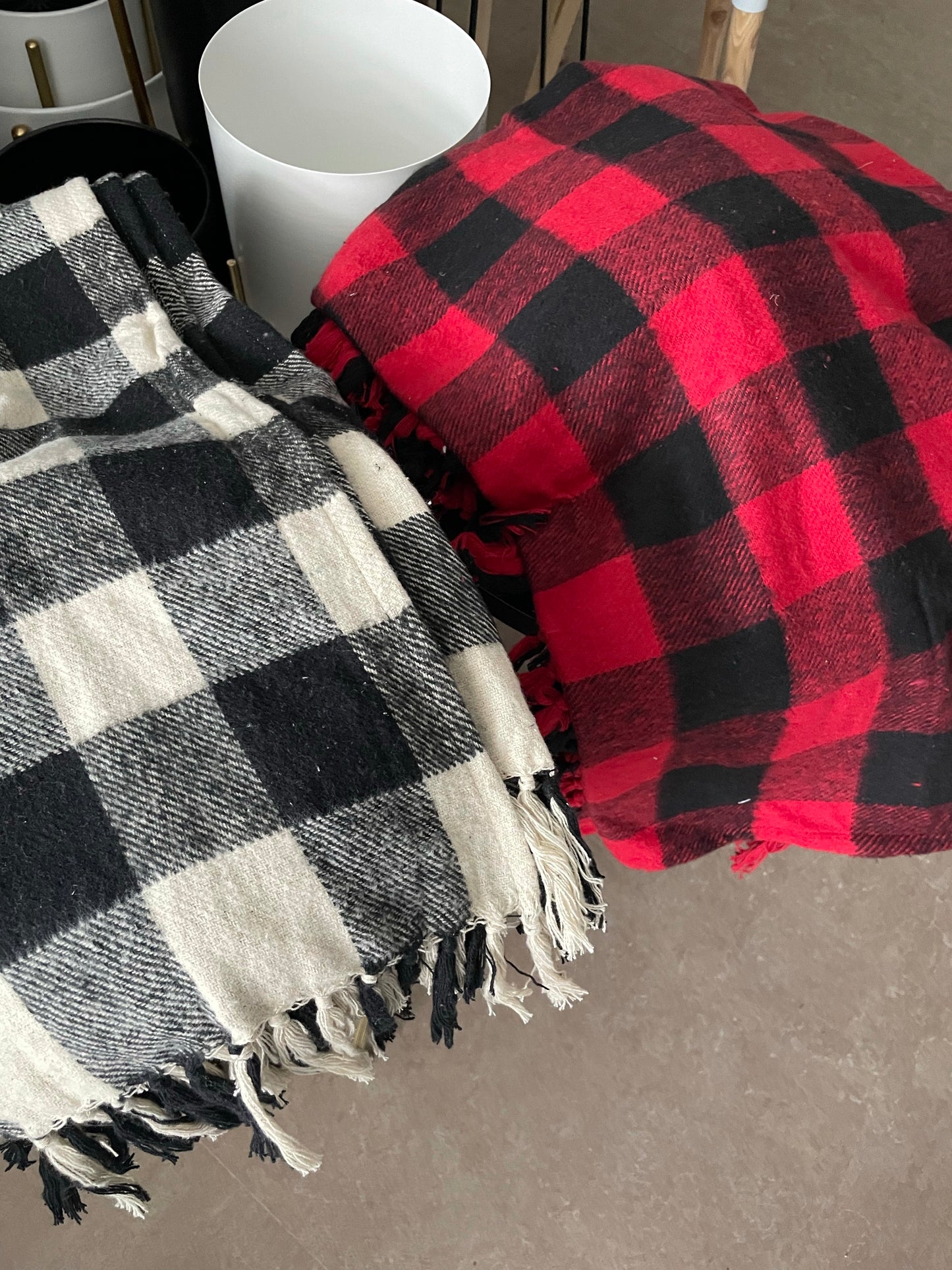 PLAID THROW BLANKETS / K27459