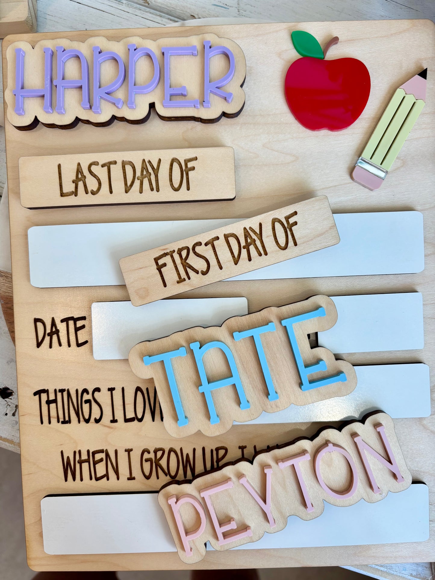 FIRST + LAST DAY OF SCHOOL SIGN PENCIL (INTERCHANGEABLE)