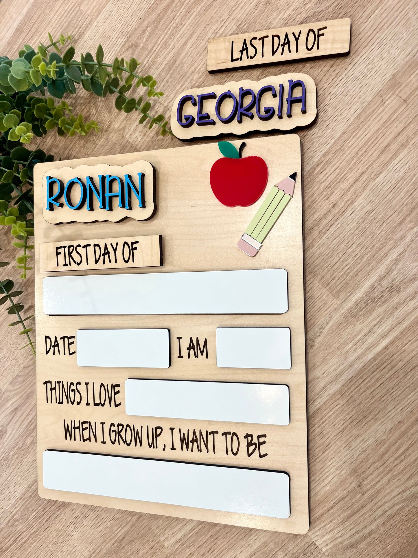 FIRST + LAST DAY OF SCHOOL SIGN PENCIL (INTERCHANGEABLE)