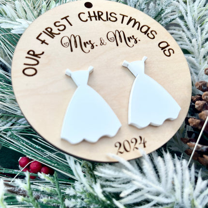 MR & MRS ORNAMENT
