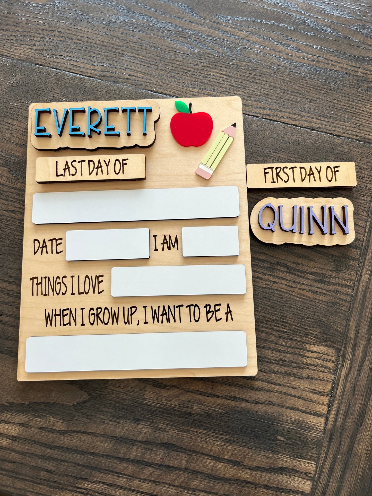 FIRST + LAST DAY OF SCHOOL SIGN PENCIL (INTERCHANGEABLE)