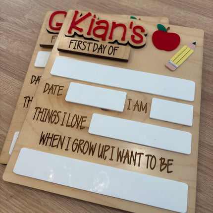 APPLE & PENCIL FIRST + LAST DAY OF SCHOOL SIGN