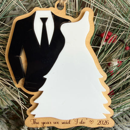BRIDE & GROOM MR & MRS ORNAMENT
