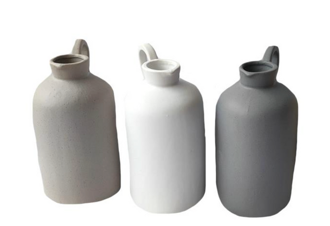 PORCELAIN PITCHER / K52600 *