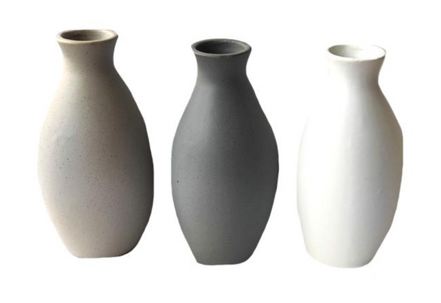 PORCELAIN VASE / K52603 *