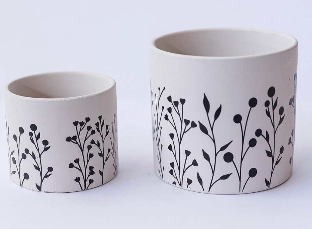 WHITE + BLACK STEM TERRACOTTA FLOWER POT / F397