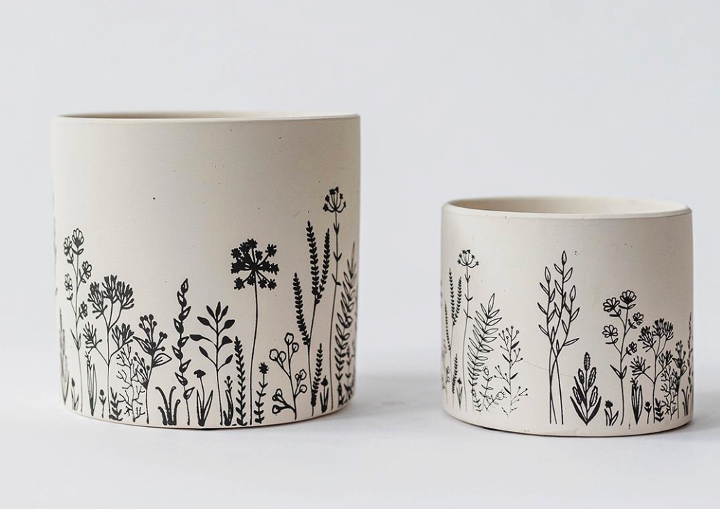 WILD FLOWERS TERRACOTTA POT / F369