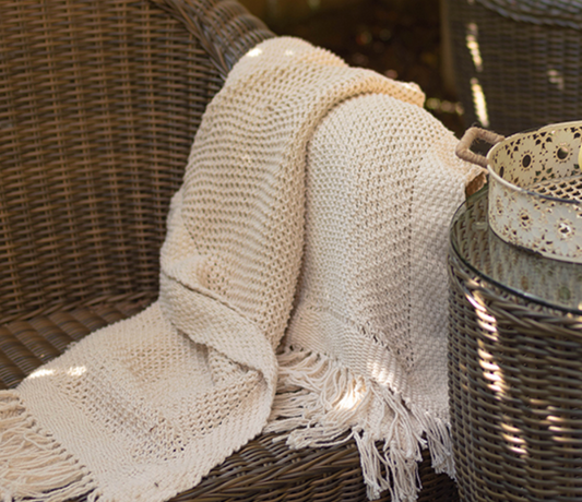KNITTED THROW / F063