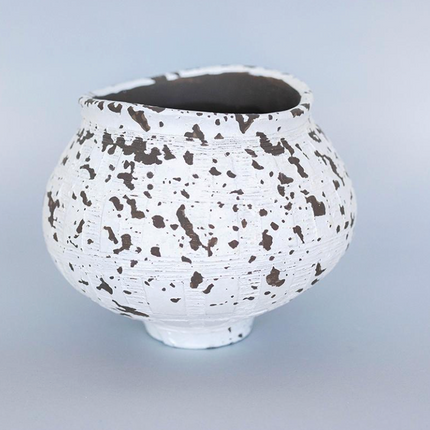 CHIP TERRACOTA VASE / F461