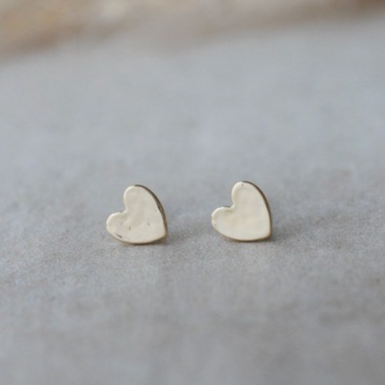 AMADO STUDS
