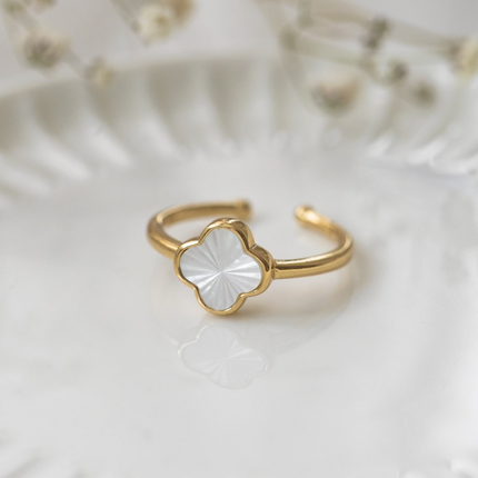 ANIKA RING