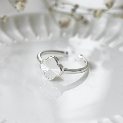 ANIKA RING