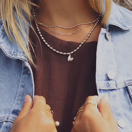 DOUBLE TAKE NECKLACE