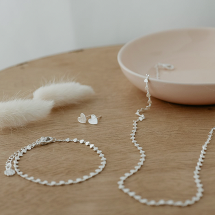 ROW OF HEARTS NECKLACE