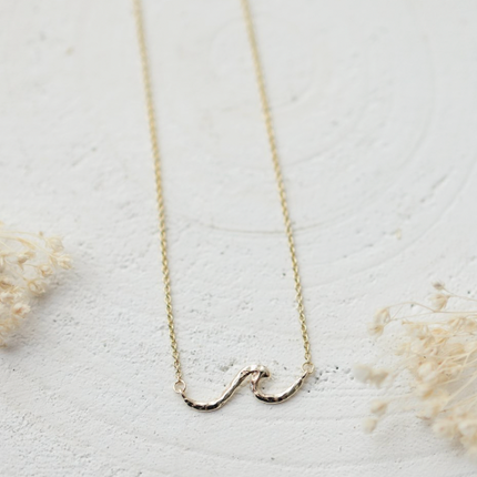 TINY WAVE NECKLACE