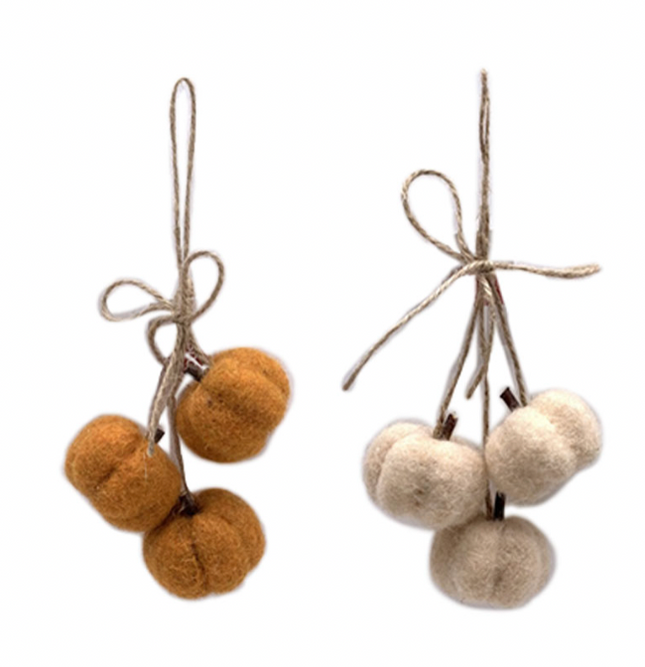 HANGING PUMPKINS / K85504