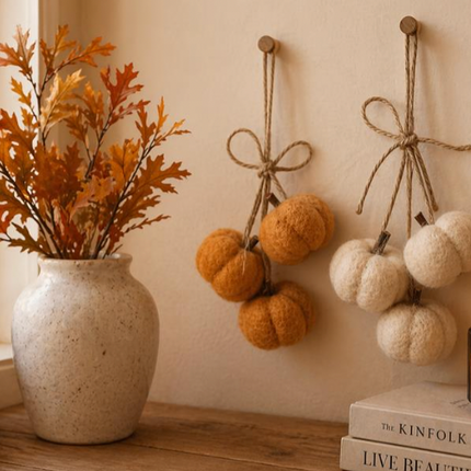 HANGING PUMPKINS / K85504