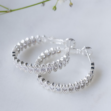 FRONT & CENTRE HOOPS