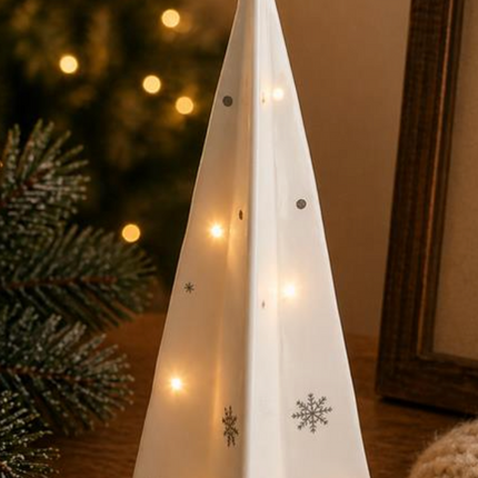 SMALL PORCELAIN TREE / K42583