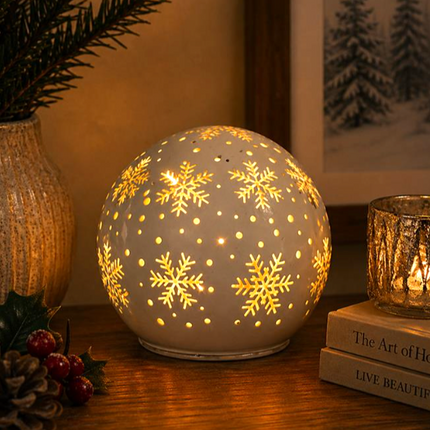 LARGE SNOWFLAKE GLOBE / K43496