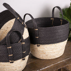 BLACK & NATURAL STRAW BASKETS / B295