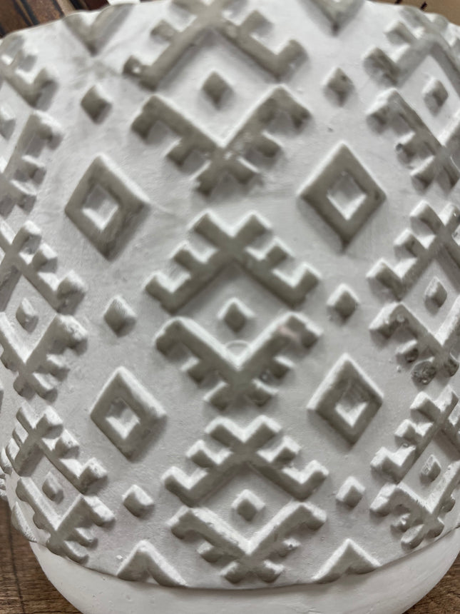 PATTERNED CEMENT FLOWER POT / S69 *
