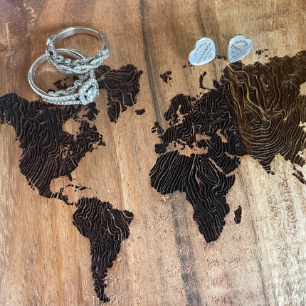 ENGRAVED KEY OR JEWELLERY DISH