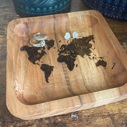 ENGRAVED KEY OR JEWELLERY DISH