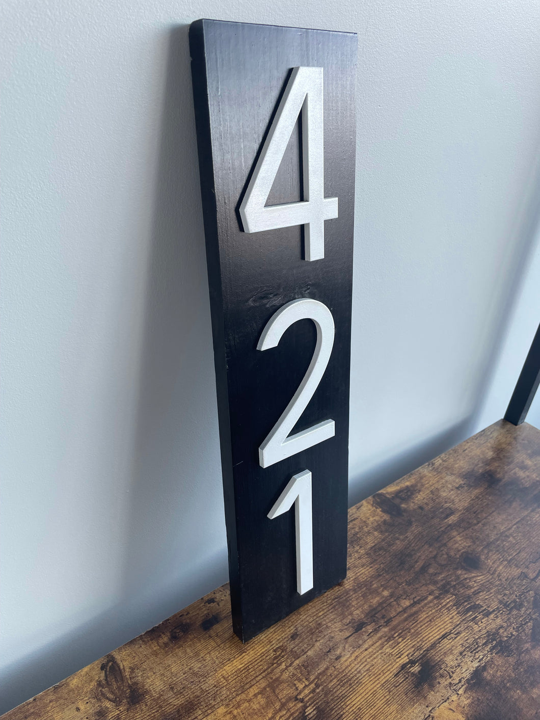 HOUSE NUMBER SIGN