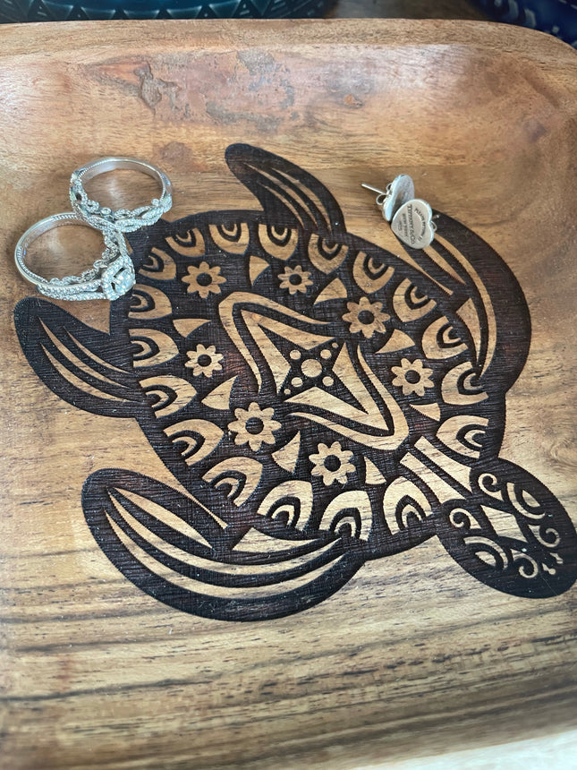 ENGRAVED KEY OR JEWELLERY DISH